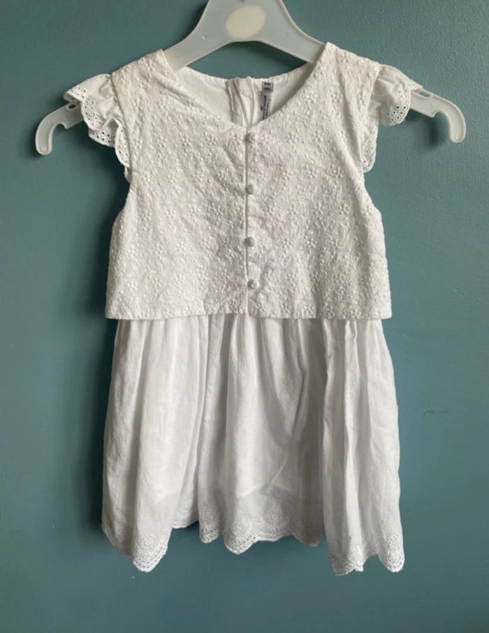 Robe blanche de cérémonie pour mariage ou baptême - photo numéro 1