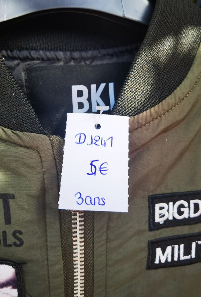 D1241/3 blouson garçon 3 ans - photo numéro 3