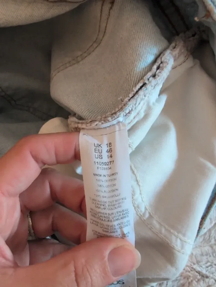 Short Asos. Neuf. Taille 48. EU 46. UK 18 - photo numéro 6