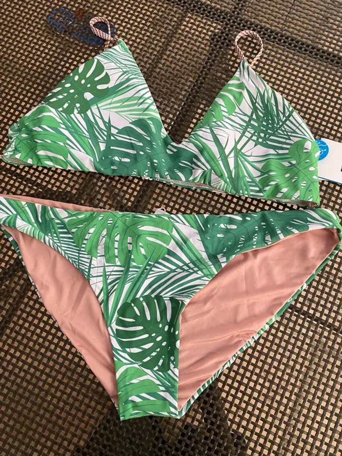 Maillot de bain neuf Arena xxl 46 neuf étiquette