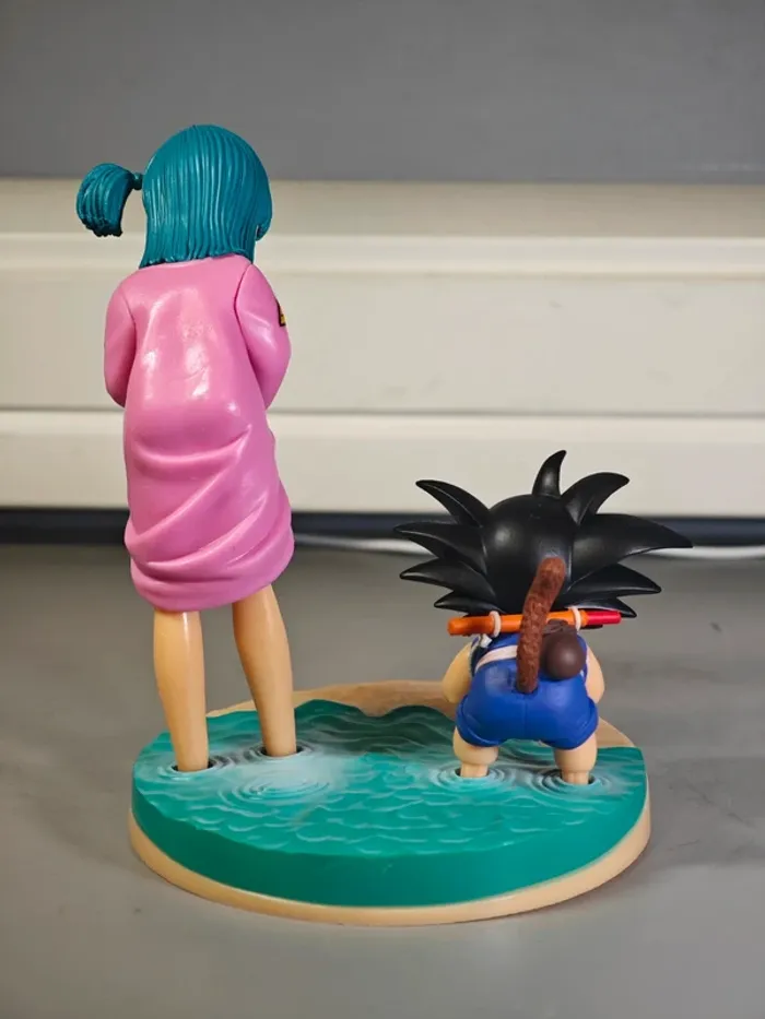 Figurine Dragon Ball : Goku & Bulma baignade 15cm neuve sans boîte - photo numéro 4