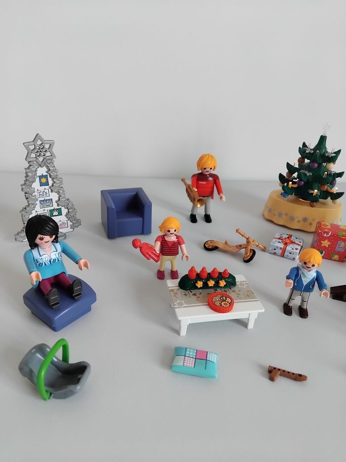 PLAYMOBIL Salon Sapin  Père Noël 🎅 - photo numéro 2