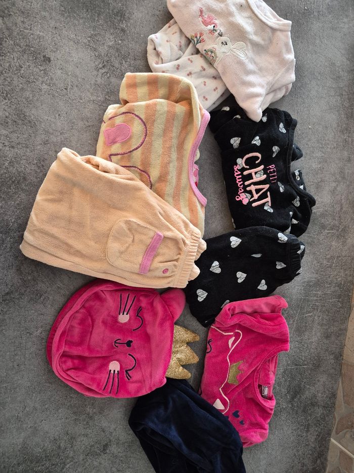 Lot pyjamas 2 pièces