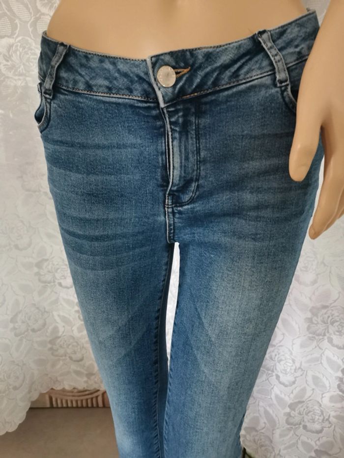 Jean. Bleu et blanc. Cache Cache - photo numéro 4