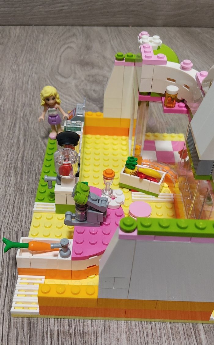LEGO Friends 
Le bar à smoothie - photo numéro 5
