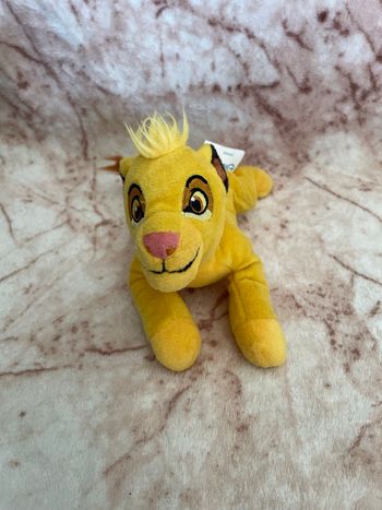 Peluche Simba le roi lion jaune Disney