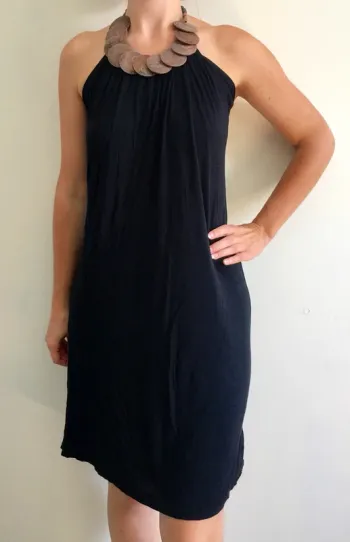 Robe dos nu noire