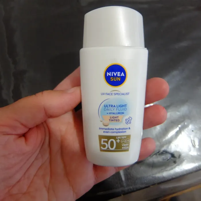 Fluide UV Visage Nivéa teinte claire - photo numéro 3