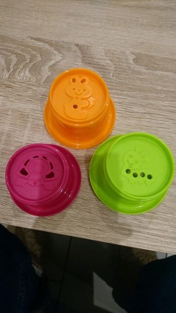 Jouets de bain ou de plage empilable