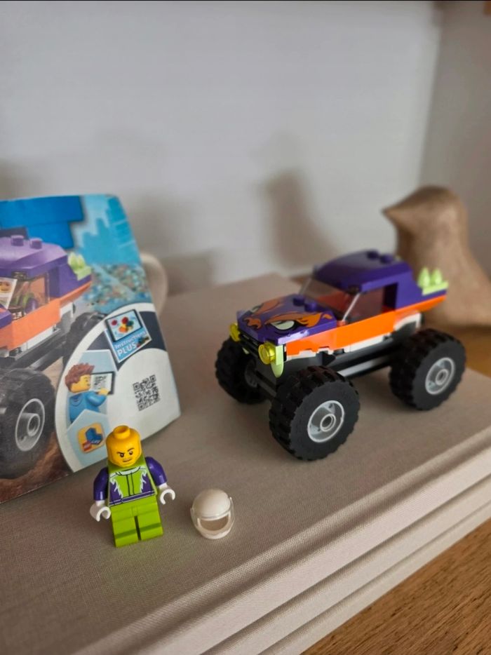 Monster Truck 
lego 
Model 60251
A partir de 5 ans - 55 pièces 
Complet
Excellent état 
Il n'est plus fabriqué par Lego - photo numéro 3