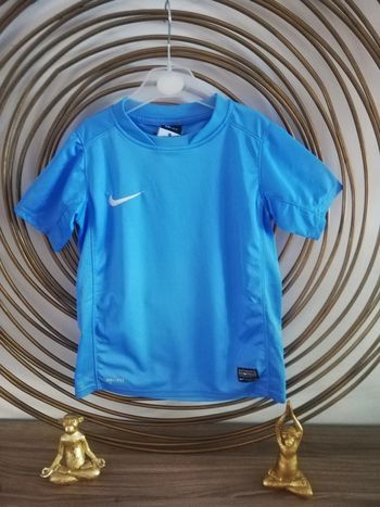 T-shirt de sport/Maillot Kipsta T6/8 ans