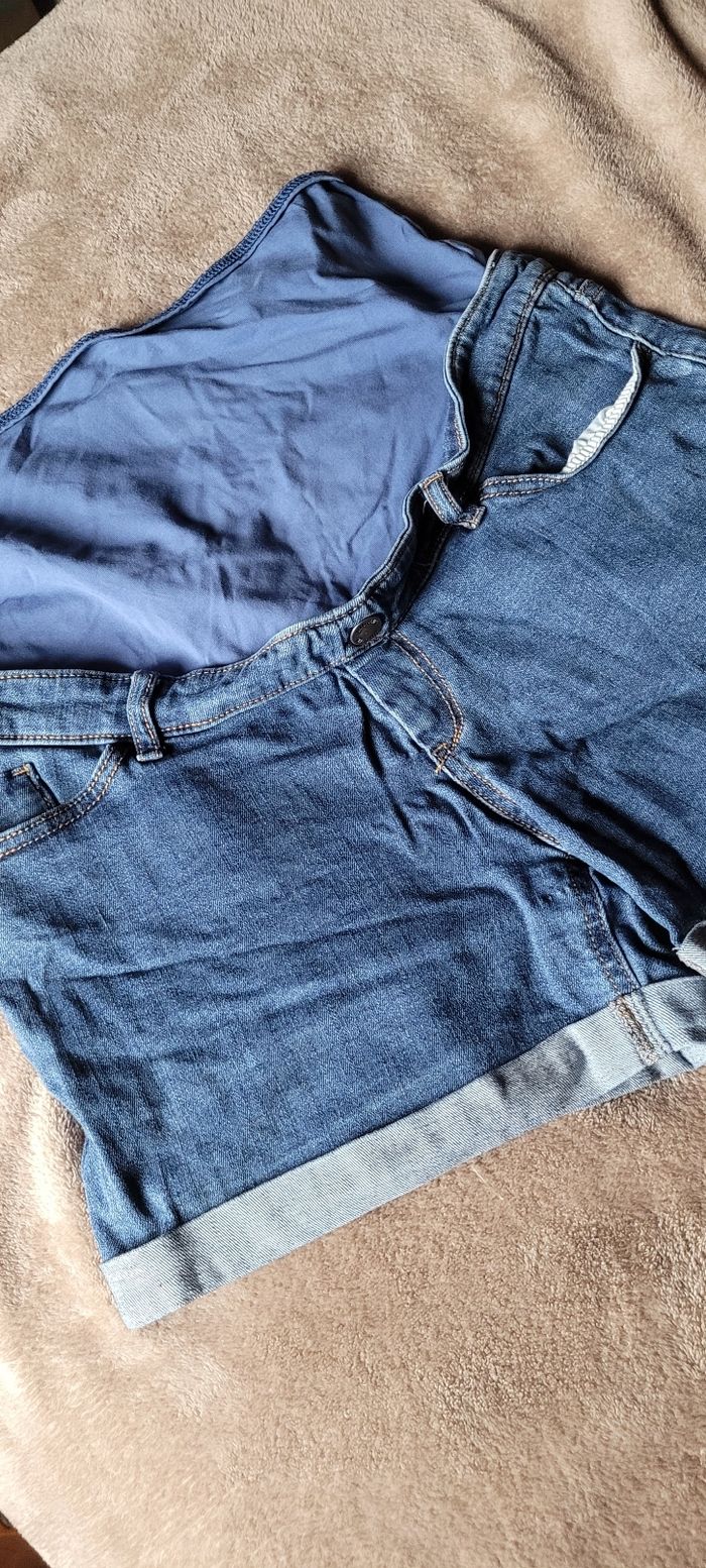 Short en jean's slim de grossesse - photo numéro 2