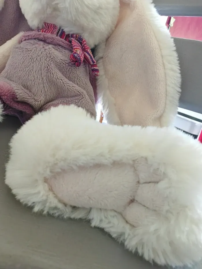 Doudou lapin blanc short mauve et écharpe - photo numéro 4
