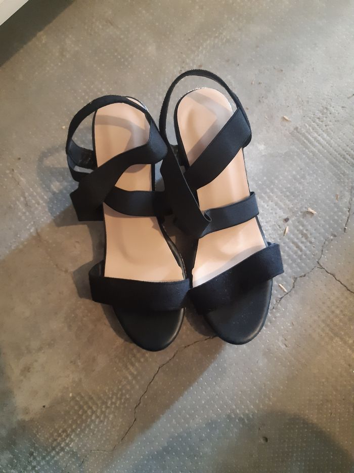 Sandales taille 42