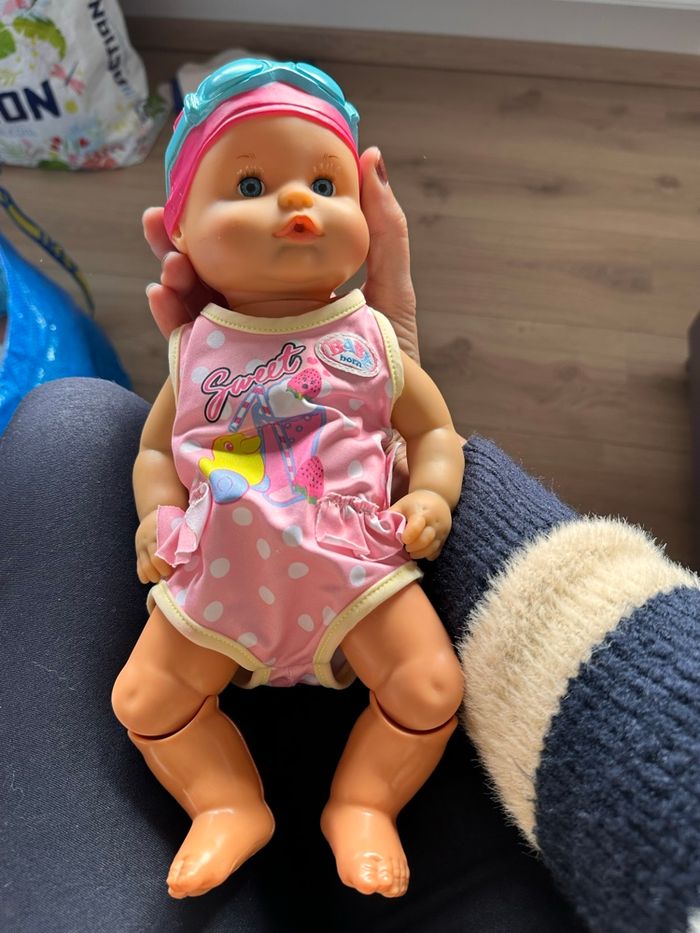 Poupée étanche pour le bain