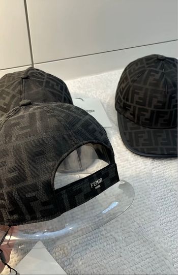 Casquette fendi full black