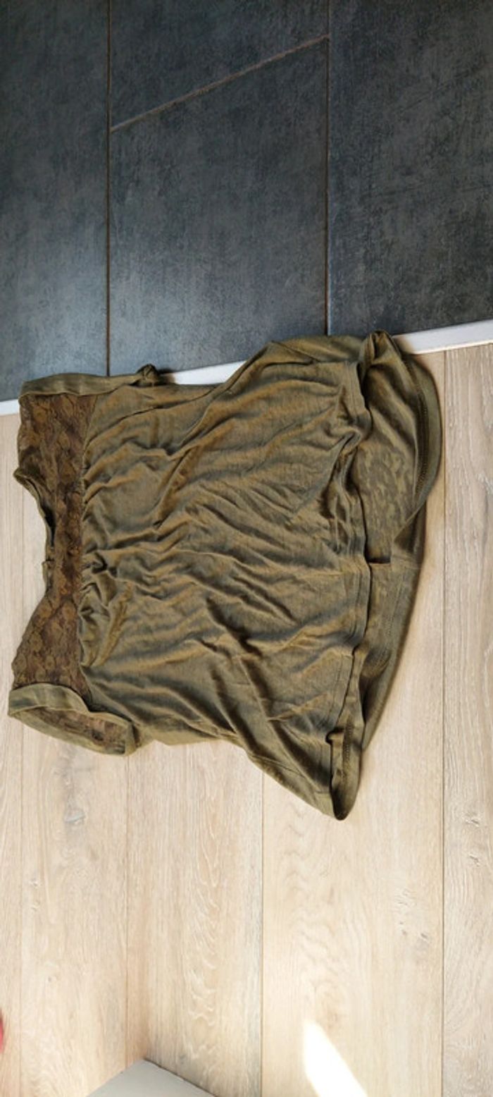 T shirt sans manche, kaki, avec broderie, taille S