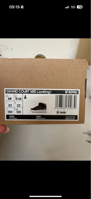 Basket adidas Disney roi lion