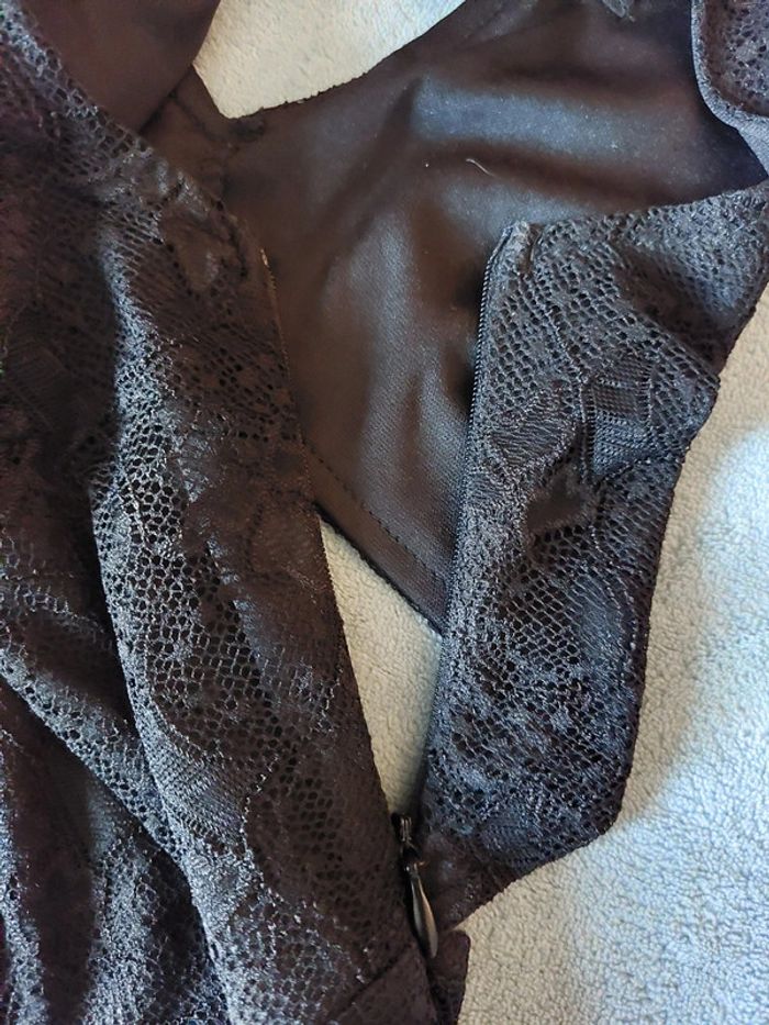 Jennyfer - petite robe noire T.S - photo numéro 11