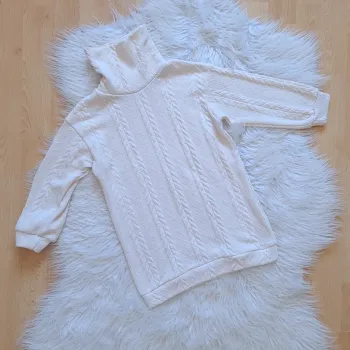 Magnifique robe pull à col roulé 4-5 ans patpat