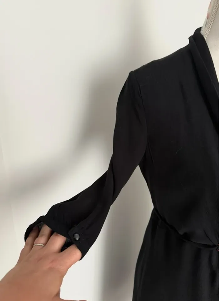 Robe noire Naf Naf taille XS ou 34 - photo numéro 2