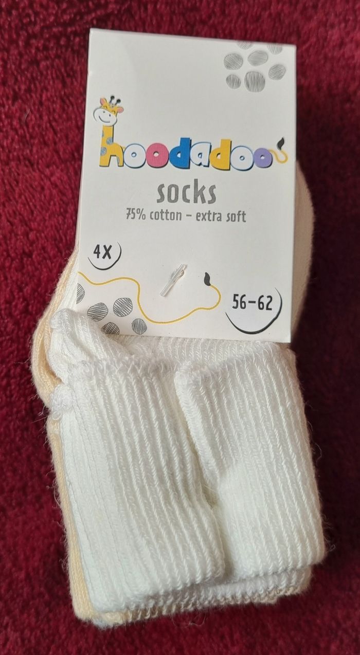 Lot de 4 paires de chaussettes neuves