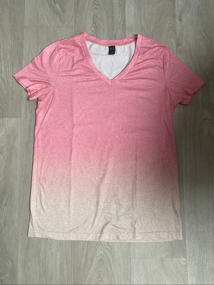 T-shirt dégradé rose/blanc 💕 - photo numéro 2