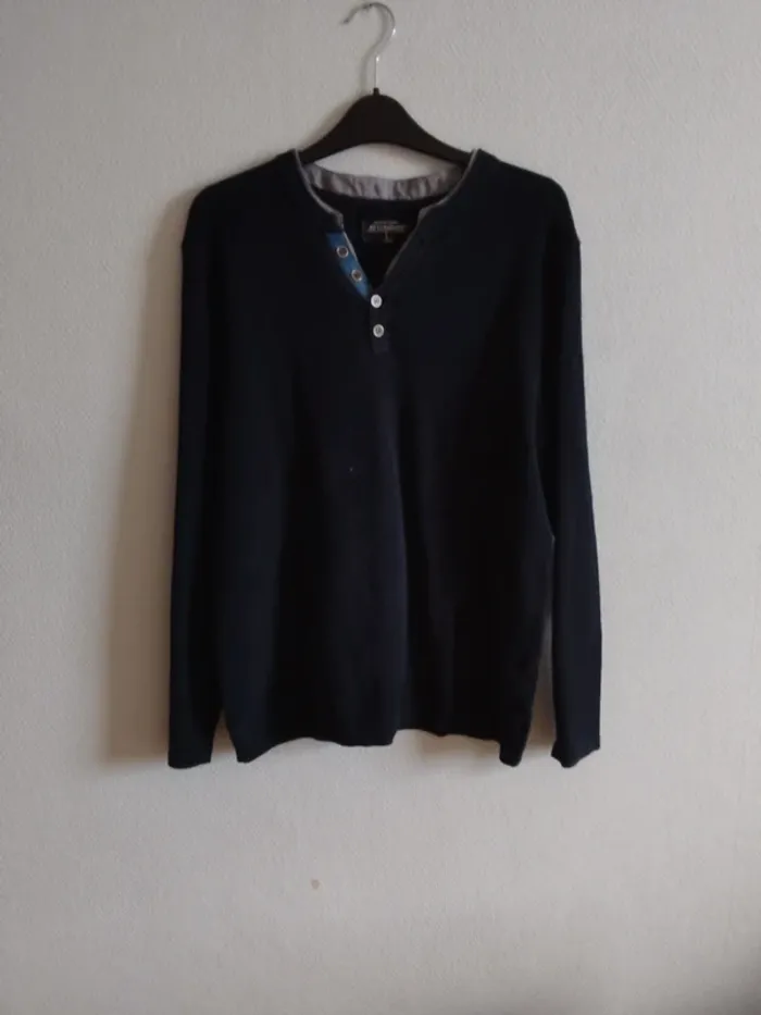 Pull Armand Thierry taille L