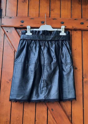 Jupe noire simili cuir, New Collection, taille 38