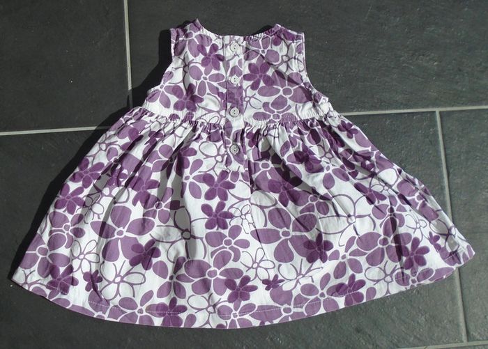 Robe fleurie 6 mois - photo numéro 2