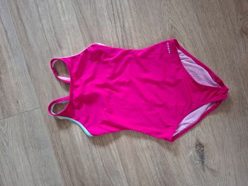 Maillot de bain rose natation Nabaiji/Decathlon 7/8 ans