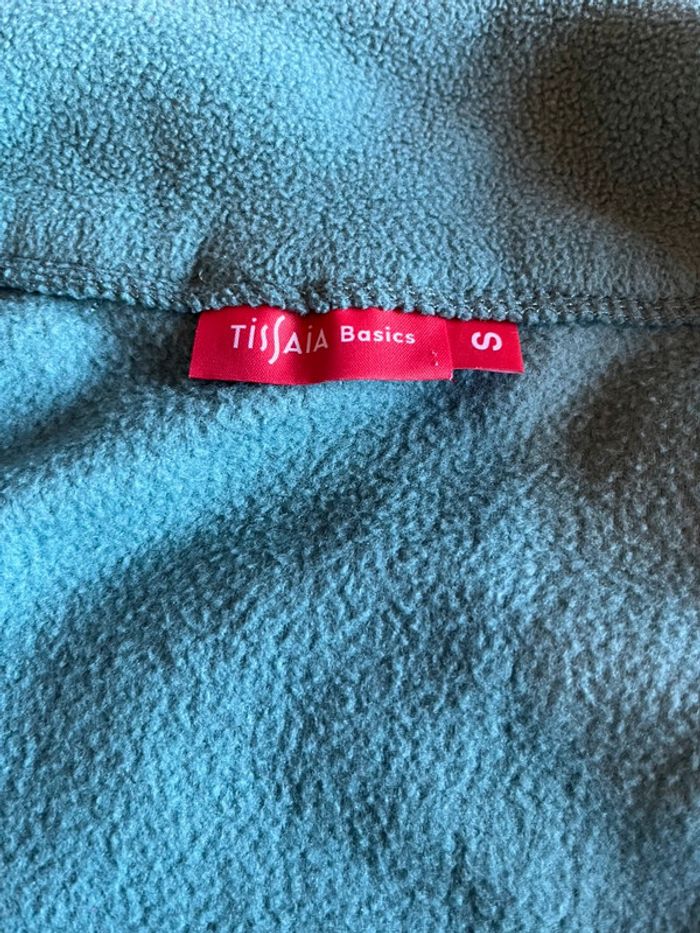 Je vend une petite veste polaire taille S très bon état - photo numéro 4