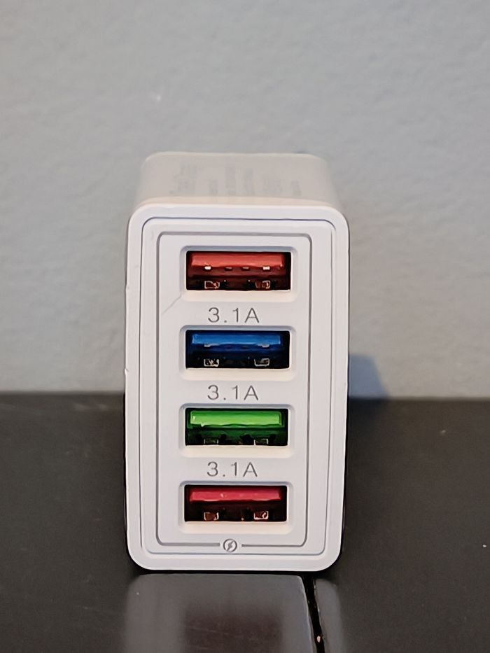 Chargeur USB - photo numéro 2