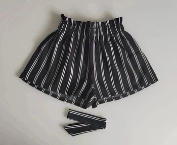 10 € Short shein 11 / 12 ans