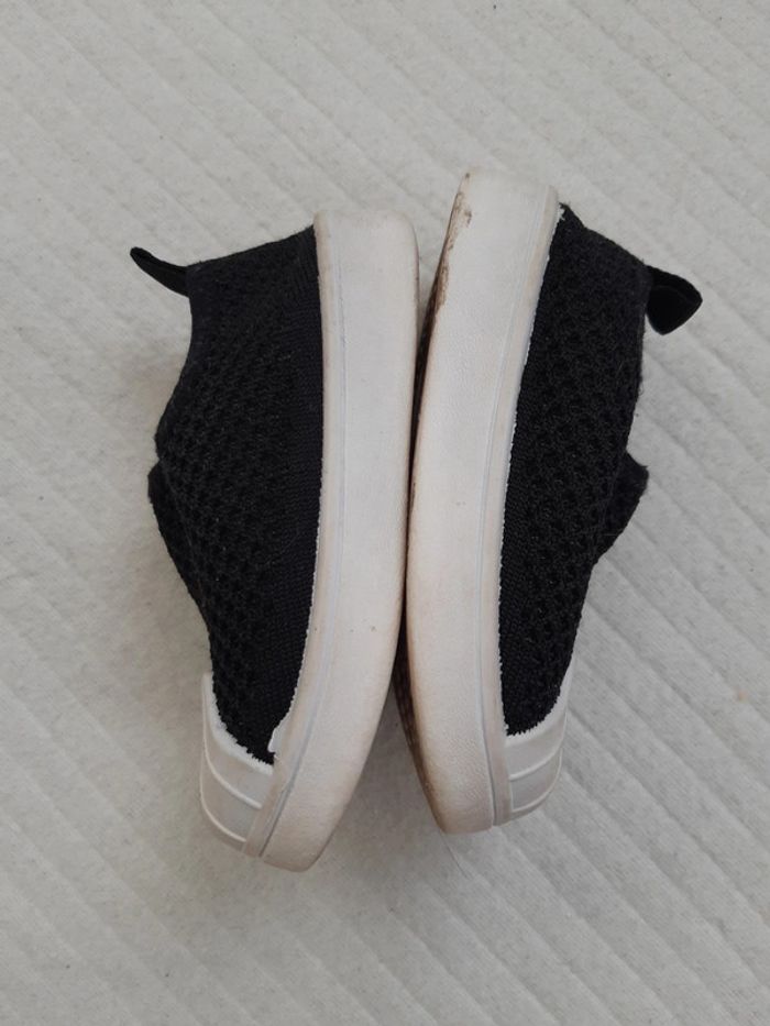 Chaussures mixte noire et blanche 23 - photo numéro 2