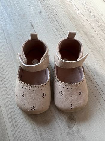 Première chaussure bébé