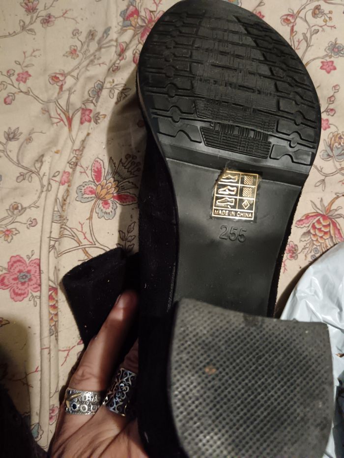 Bottes en velours noir taille 40 - photo numéro 6