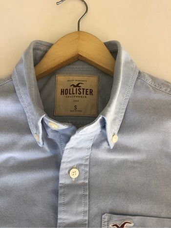 Chemise hollister bleu ciel en très bon état  taille S