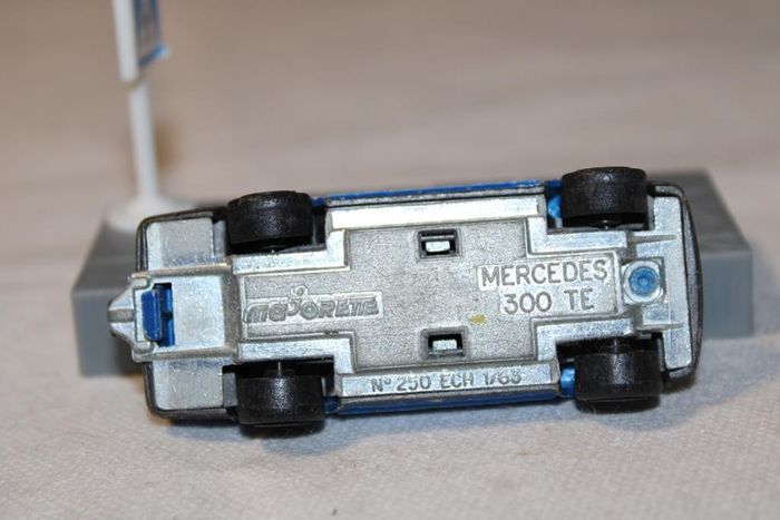 Majorette Mercédes 300 TE - photo numéro 10