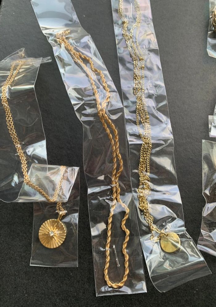 Lot de 14 bijoux dorés - photo numéro 2