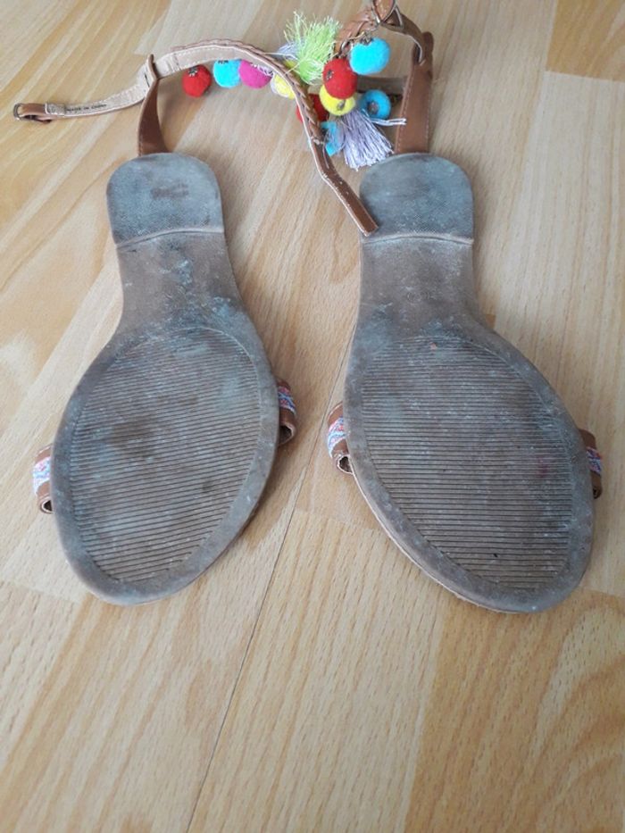 Nus pieds fille - photo numéro 2