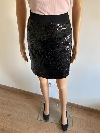 Jupe noire avec sequins Breal taille 38 jamais portée