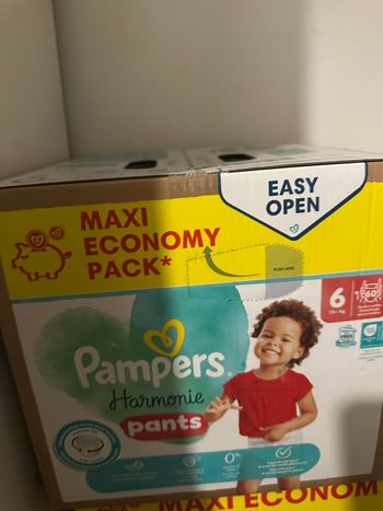 Couche Pampers taille 6 pants