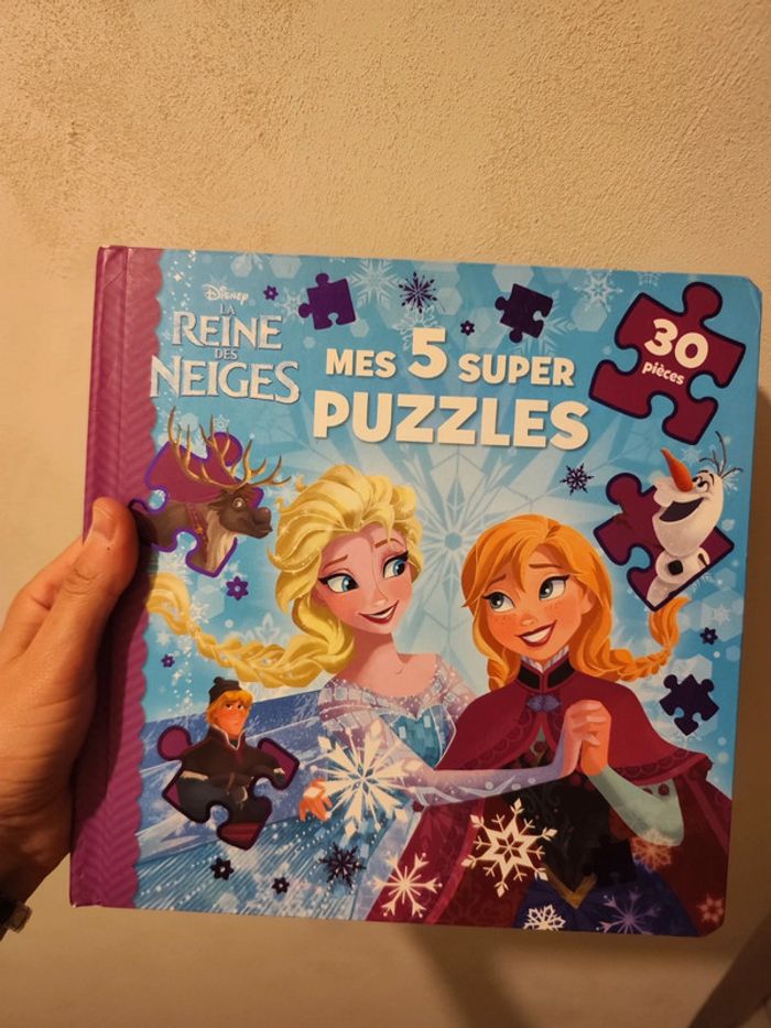 Livre puzzle reine des neiges