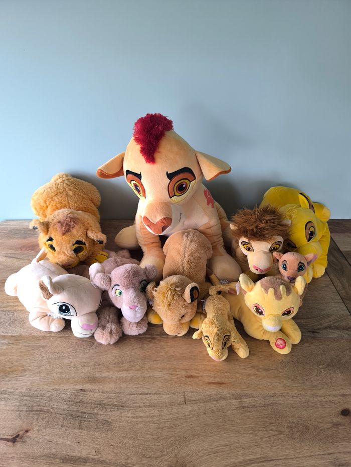 Lot peluches le Roi lion