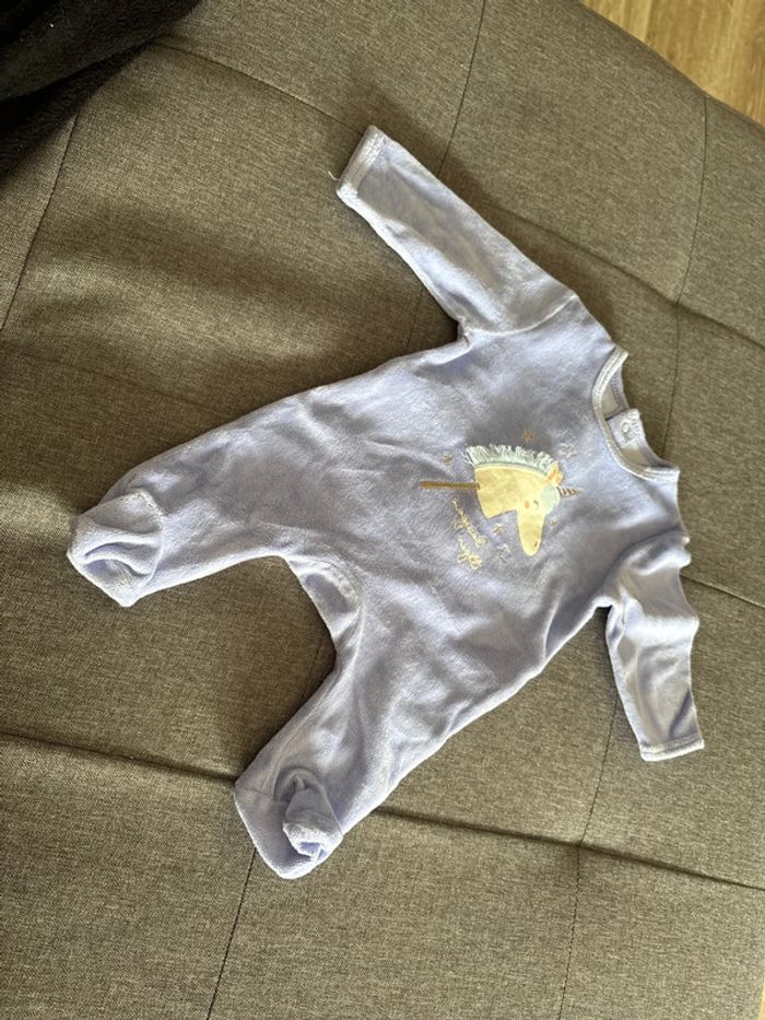 Pyjama 1 mois fille bleu et d’autres couleurs kiabi très bon état - photo numéro 3