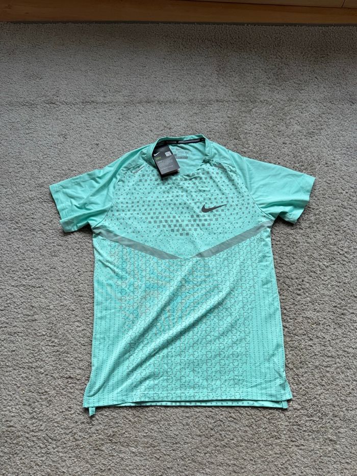 T-shirt Nike