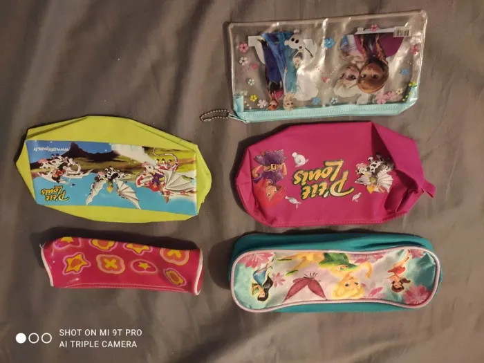 Lot trousses p'tit Louis disney cartable winx - photo numéro 2