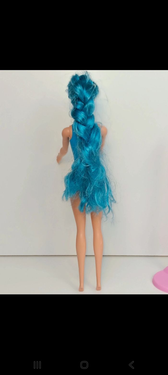 Poupée mattel barbie Color Reveal série 7 cheveux bleu hcc72
Poupée et ensemble compris - photo numéro 4