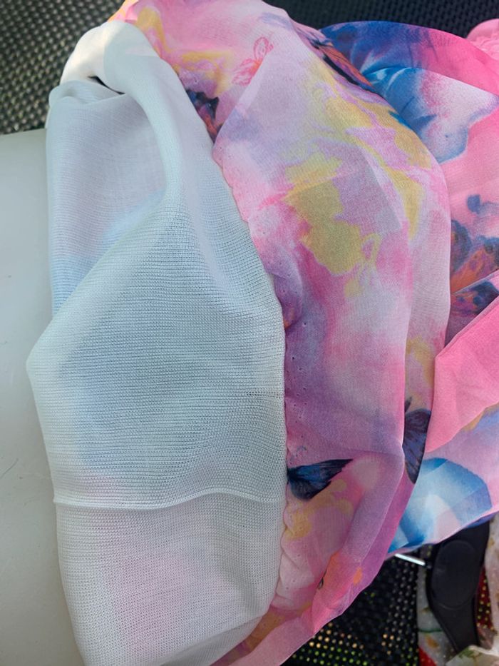 Jolie petite Robe tulipe motif rose 4 ans - photo numéro 4